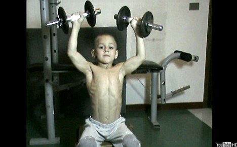 Giuliano Stroe 5 Years Old Bodybuilder With 6 Pack